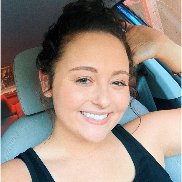 Meet your Posher, Haley - Picture 1 of 1